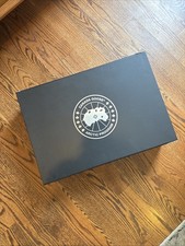 Canada Goose Storage Box & Large Garment Bag For Men’s Parka - Canada Goose