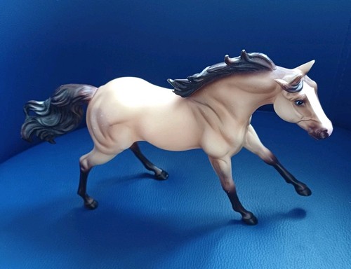 Breyer american quarter horse - breyer,
