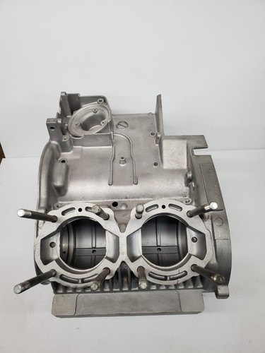 Suzuki gt250 crank cases - gt250,