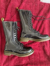 Dr Martens 14 eye patent shiny