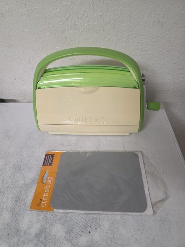 Cuttlebug manual die cutting - die,