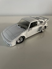 Revell Gemballa Avalanche/ Cyrrus 1:24 Scale In White