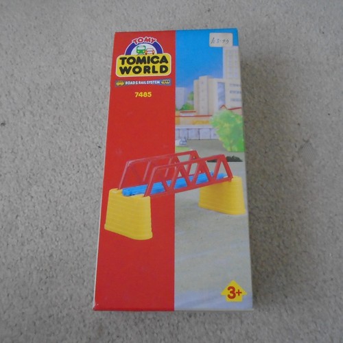 Tomy tomica world rail bridge - tomy,