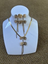 Bibi Bijoux Necklace with Earrings