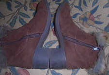 DOROTHY PERKINS WIDE FIT FAUX SUEDE BROWN ANKLE BOOTS,1.5''BLOCK HEELS,ZIPS 7