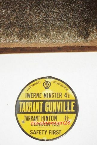 Photo tarrant gunville - photo,