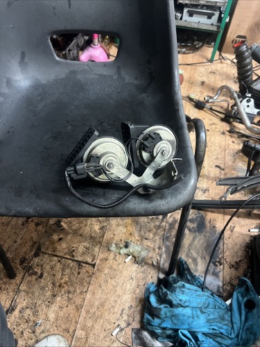 Ford focus horn mount - &,