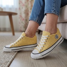 Crochet retro sneaker house - retro,
