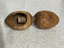 NOVELTY VINTAGE TREEN NUTCRACKER IN THE FORM OF TWO LARGE WALNUTS & SCREW THREAD