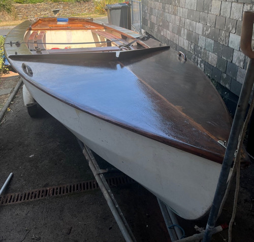 Wayfarer sailing dinghy for
