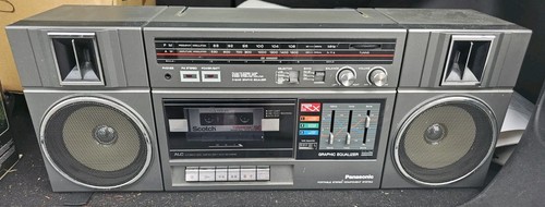 Vintage 80s boom box - vintage,