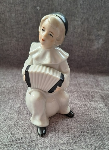 Vintage porcelain pierrot with - pierrot,