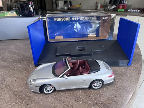 Autoart scale diecast - 1/18,