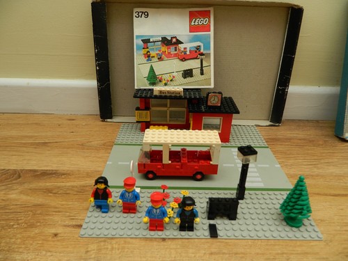 Lego town 379 bus - bus, station