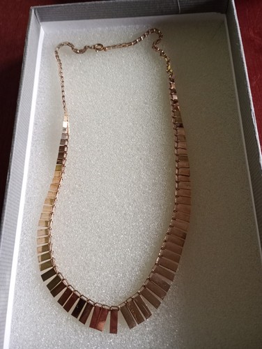 9ct gold cleopatra necklace - 9ct,