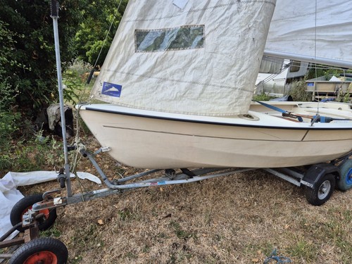 Wanderer sailing dinghy 1988 - wanderer,