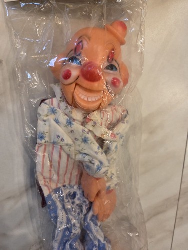 Dumbo the clown - *dumbo, clown*