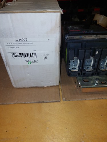 Cnxae34063 schneider 63a - schneider,