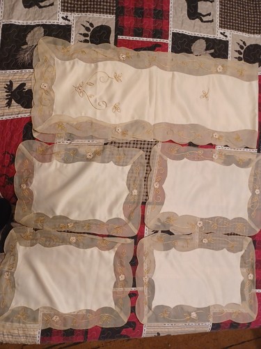 Trendex four placemats - four, w/