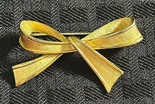 Trifari crown signed gold - gold, tone