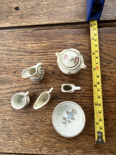 Dolls house vintage - vintage,