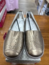 BNIB Ladies Gold Wide Fit Slip