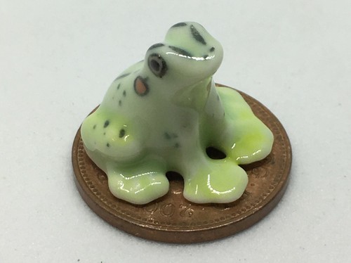 Dolls house pale green ceramic - dolls,