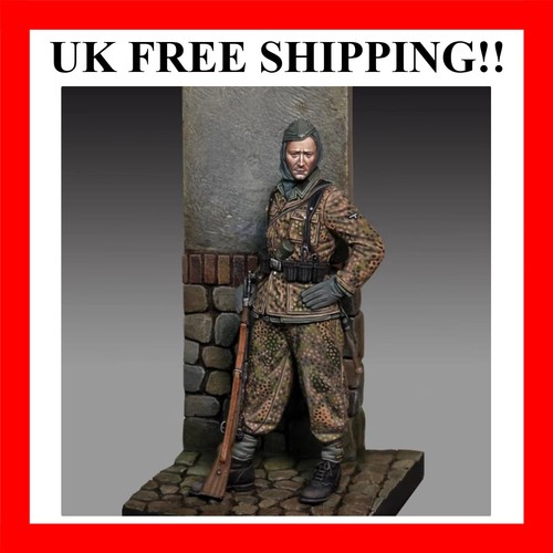 Grenadier with rifle - 1/35,