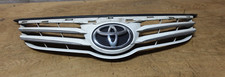 40927 2P 2012-2015 TOYOTA AVENSIS FRONT GRILL IN WHITE COLOUR. 53101-05040