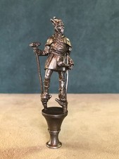 Circus Worker On Stilts Pipe Tamper, Solid Fine Pewter