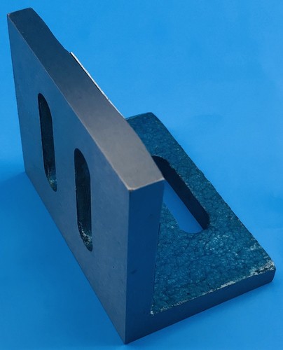 Angle plate open - open, ended