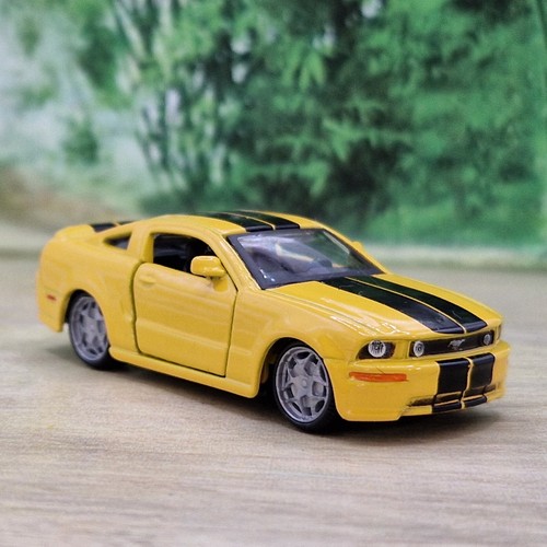 Burago ford mustang gt - '06,