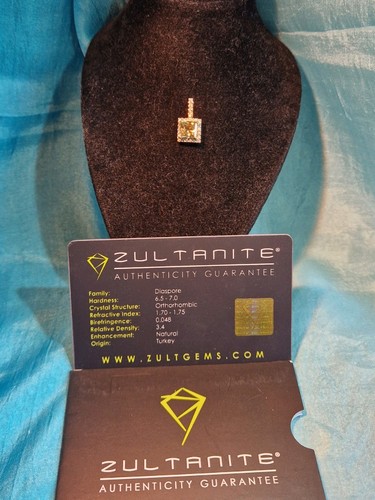 Solid 18ct gold authentic - 18ct,