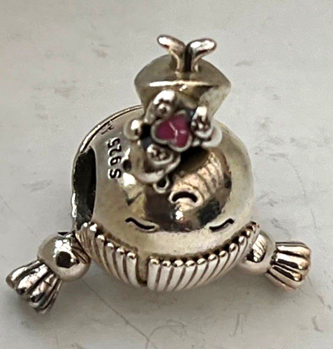 Pandora signed 925 sterling - signed,