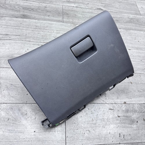 Vauxhall astra gtc glove box - j,