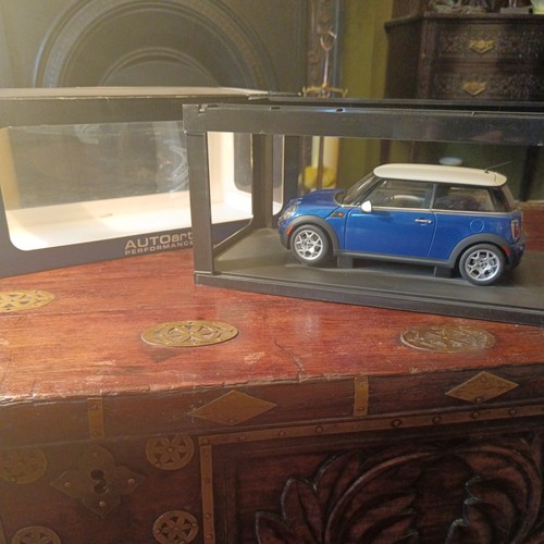 Autoart mini cooper 2006 - 1/18,