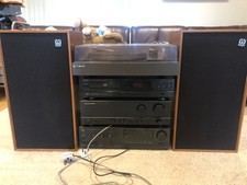 Retro HiFi System with turntable