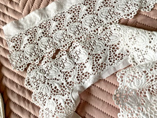 VINTAGE WHITE COTTON BRODERIE