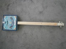 3 String Cigar Box Canjo