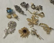 Collection Lot of 10 Vintage Floral Brooches Incl Sarah Coventry Hollywood West