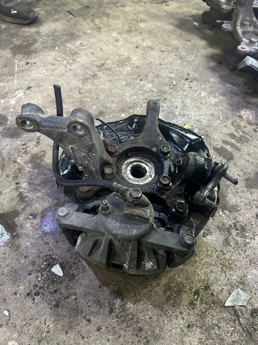 Toyota estima front right hub - estima,