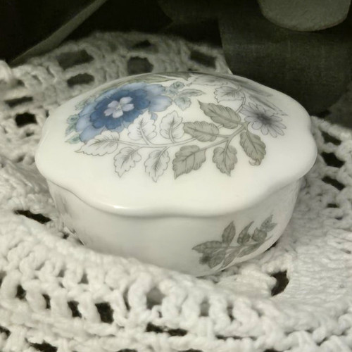 Wedgwood clementine bone - wedgwood,
