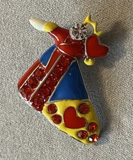 Rare Queen Of Hearts Brooch