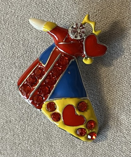 Rare queen hearts - of, brooch