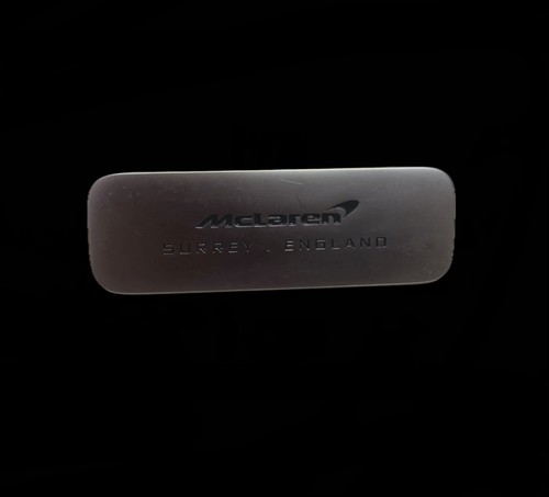 Mclaren car interior logo - mclaren,