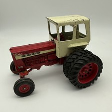 Ertl International Farmall