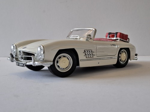 Bburago diamonds 1957 - 1:18,