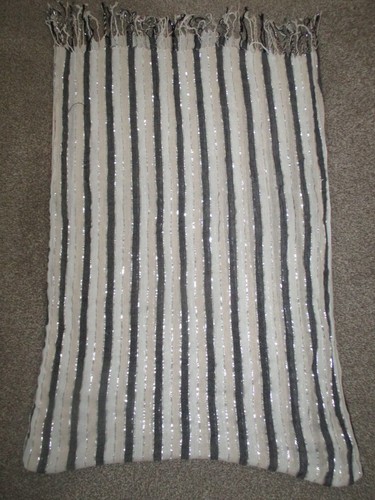 Atmosphere grey silver ivory
