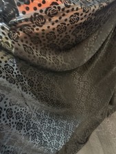 1M  Floral Black  Burnout