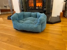 Snug & Cosy Oval pet bed UK